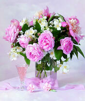 Без бренда «Нежный букетик с розами и настойка» в Казане